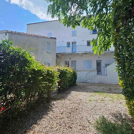 4 Pers A Avec Balcon Et Parking Proche Du Chay - Fr-1-550-89 * Royan